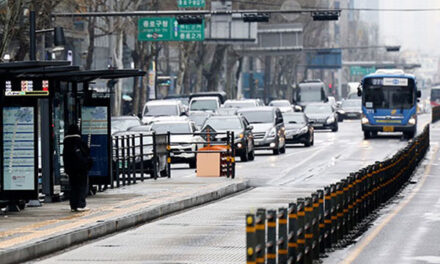 Unionized Bus Drivers in Seoul End Strike after Reaching Wage Deal
