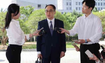 Top Prosecutor: First Lady Investigation to Proceed Regardless of Monday’s Personnel Reshuffle