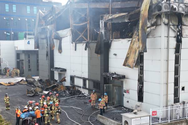 Death Toll in Hwaseong Battery Plant Fire Rises to At Least 16